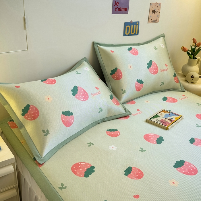 91家纺网 家纺一手货源 找家纺 全季家居 2025春夏新款A类小清新数码印花单枕套 枕套单件 草莓