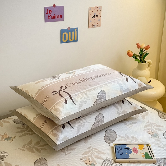 91家纺网 家纺一手货源 找家纺 全季家居 2025春夏新款A类小清新数码印花单枕套 枕套单件 复古花园