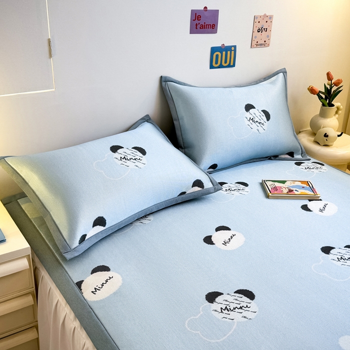 91家纺网 家纺一手货源 找家纺 全季家居 2025春夏新款A类小清新数码印花单枕套 枕套单件 蓝色熊猫