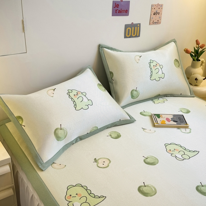 91家纺网 家纺一手货源 找家纺 全季家居 2025春夏新款A类小清新数码印花单枕套 枕套单件 苹果恐龙