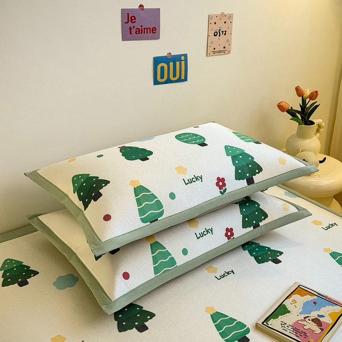 91家纺网 家纺一手货源 找家纺 全季家居 2025春夏新款A类小清新数码印花单枕套 枕套单件 森林