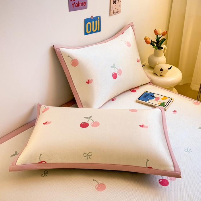 91家纺网 家纺一手货源 找家纺 全季家居 2025春夏新款A类小清新数码印花单枕套 枕套单件 小樱桃