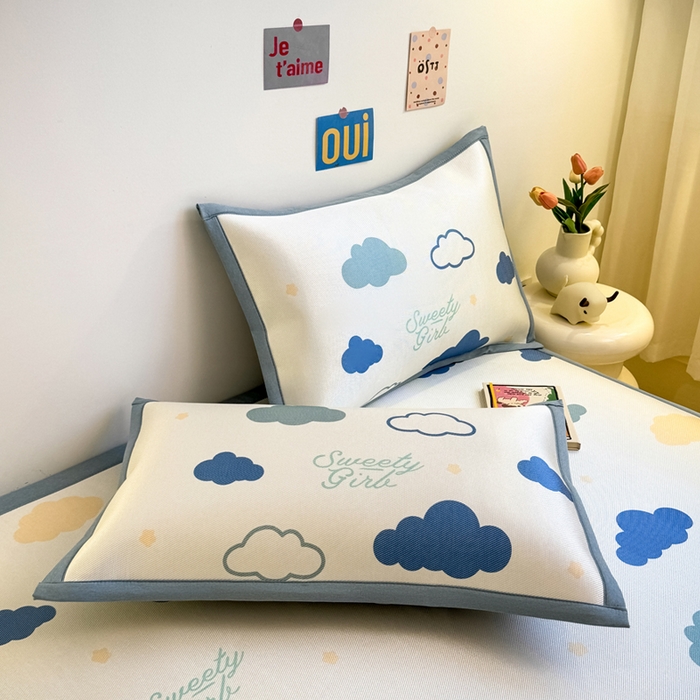 91家纺网 家纺一手货源 找家纺 全季家居 2025春夏新款A类小清新数码印花单枕套 枕套单件 云朵