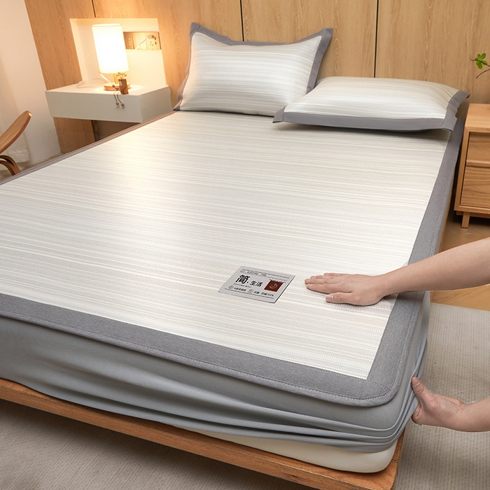 91家纺网 家纺一手货源 找家纺 全季家居 2025新款5A抗菌防螨仿草席冰藤席凉席席子 简生活-雅灰 床笠