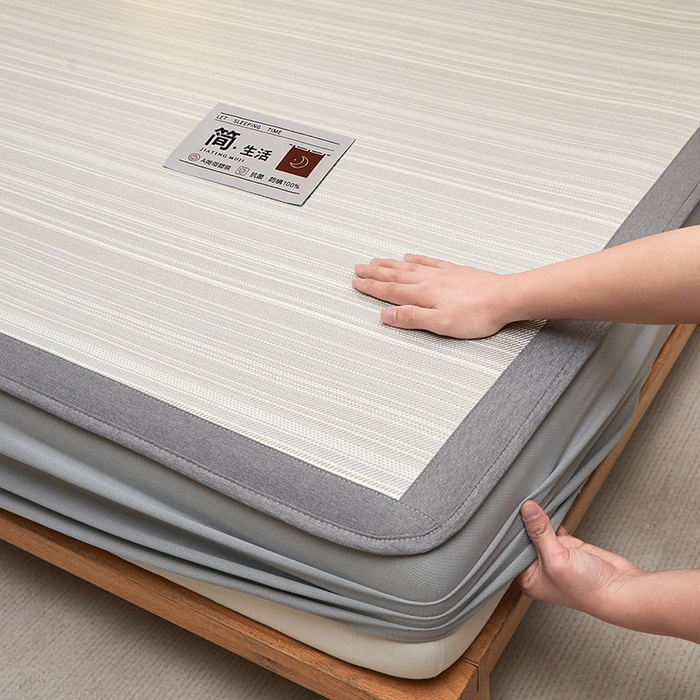 91家纺网 家纺一手货源 找家纺 全季家居 2025新款5A抗菌防螨仿草席冰藤席凉席席子 简生活-雅灰 床笠