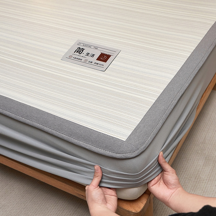 91家纺网 家纺一手货源 找家纺 全季家居 2025新款5A抗菌防螨仿草席冰藤席凉席席子 简生活-雅灰 床笠