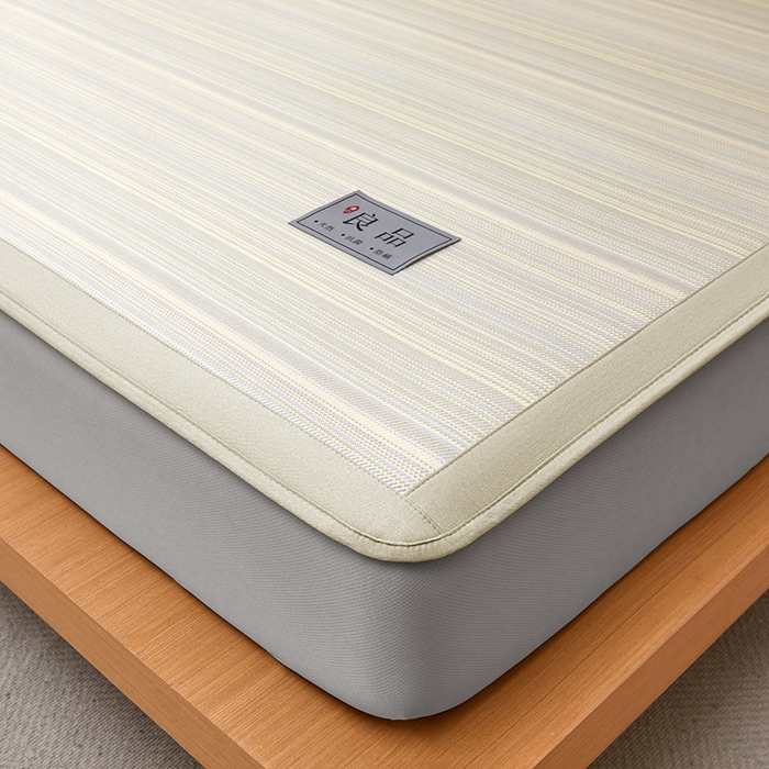 91家纺网 家纺一手货源 找家纺 全季家居 2025新款5A抗菌防螨仿草席冰藤席凉席席子 良品-雅黄 床笠