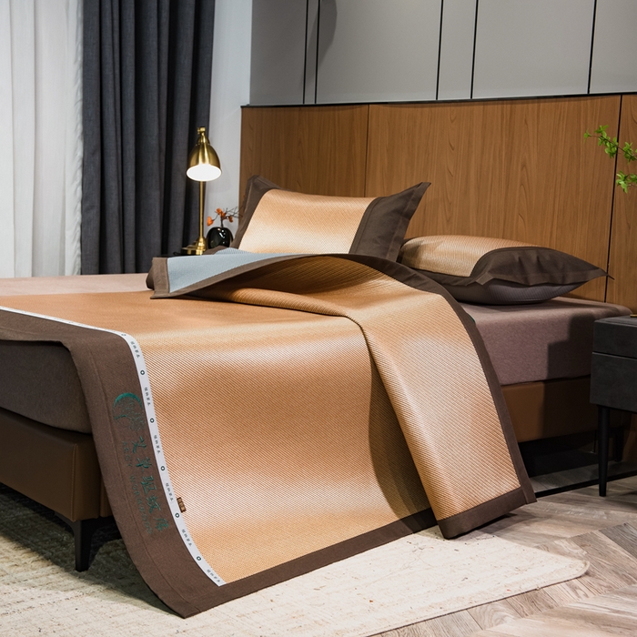 91家纺网 家纺一手货源 找家纺 全季家居 2025新款A类抗菌防螨艾草驱蚊冰藤席凉席席子 艾草-金色