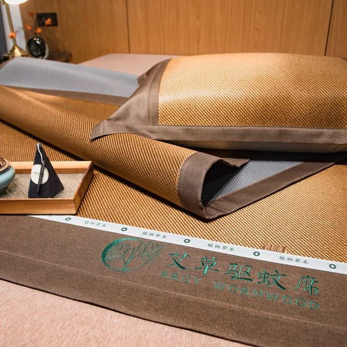 91家纺网 家纺一手货源 找家纺 全季家居 2025新款A类抗菌防螨艾草驱蚊冰藤席凉席席子 艾草-咖色