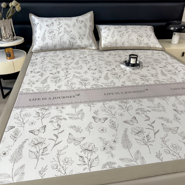 91家纺网 家纺一手货源 找家纺 全季家居 2025新款A类花卉系列数码印花冰藤席凉席席子 蝶舞秘境-浅咖 床席