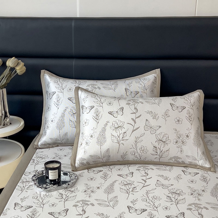 91家纺网 家纺一手货源 找家纺 全季家居 2025新款A类花卉系列数码印花冰藤席凉席席子 蝶舞秘境-浅咖 床席