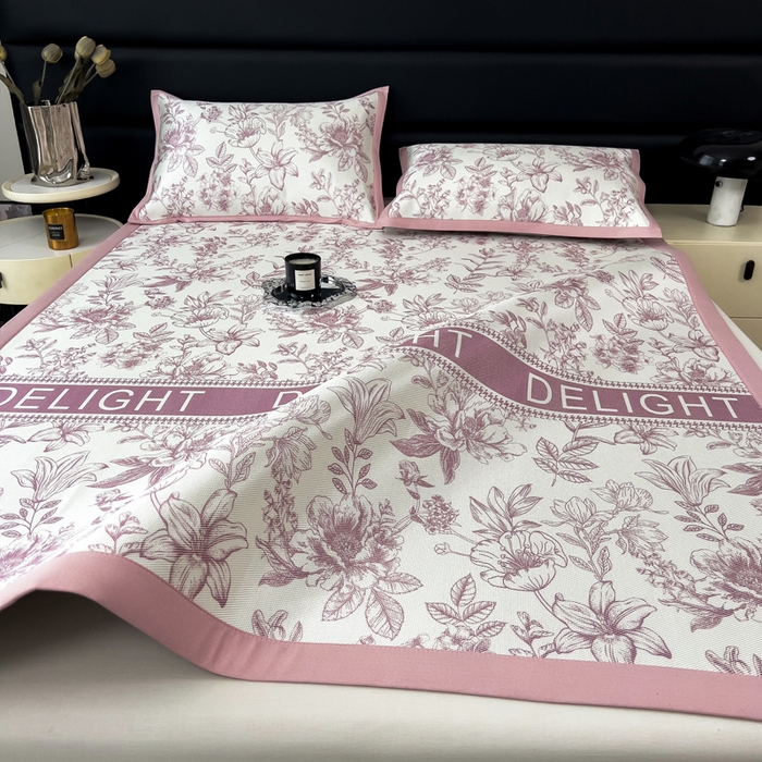 91家纺网 家纺一手货源 找家纺 全季家居 2025新款A类花卉系列数码印花冰藤席凉席席子 繁花物语-淡粉 床席