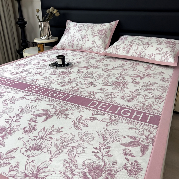 91家纺网 家纺一手货源 找家纺 全季家居 2025新款A类花卉系列数码印花冰藤席凉席席子 繁花物语-淡粉 床席