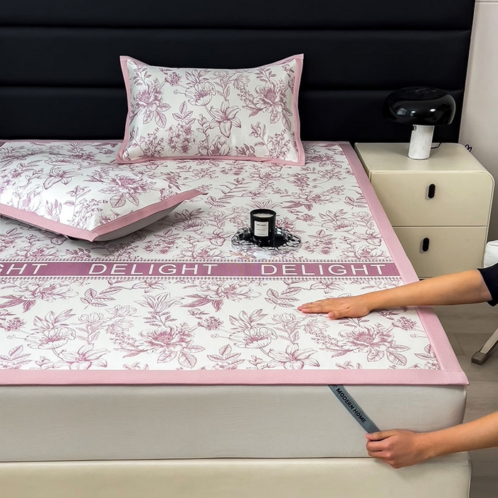 91家纺网 家纺一手货源 找家纺 全季家居 2025新款A类花卉系列数码印花冰藤席凉席席子 繁花物语-淡粉 床席