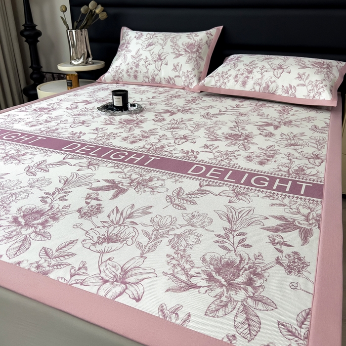 91家纺网 家纺一手货源 找家纺 全季家居 2025新款A类花卉系列数码印花冰藤席凉席席子 繁花物语-淡粉 床席