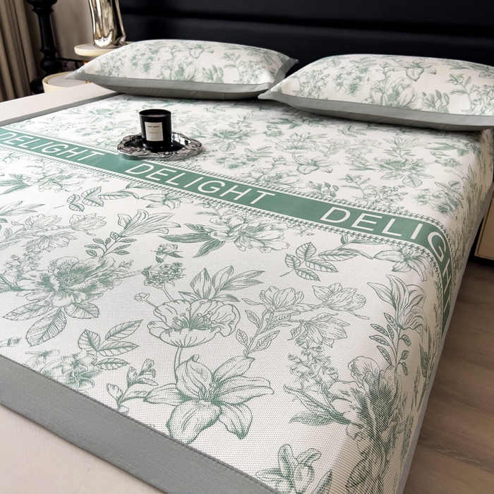 91家纺网 家纺一手货源 找家纺 全季家居 2025新款A类花卉系列数码印花冰藤席凉席席子 繁花物语-水绿 床席