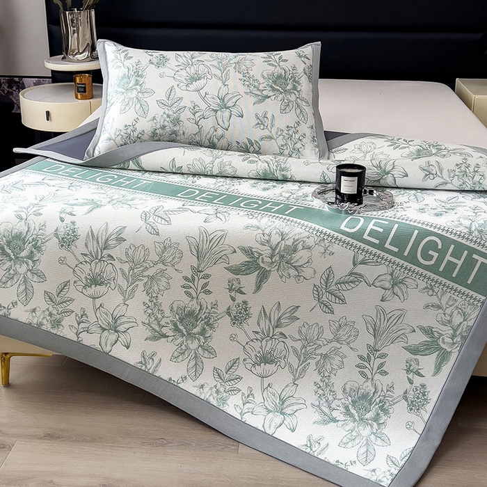 91家纺网 家纺一手货源 找家纺 全季家居 2025新款A类花卉系列数码印花冰藤席凉席席子 繁花物语-水绿 床席