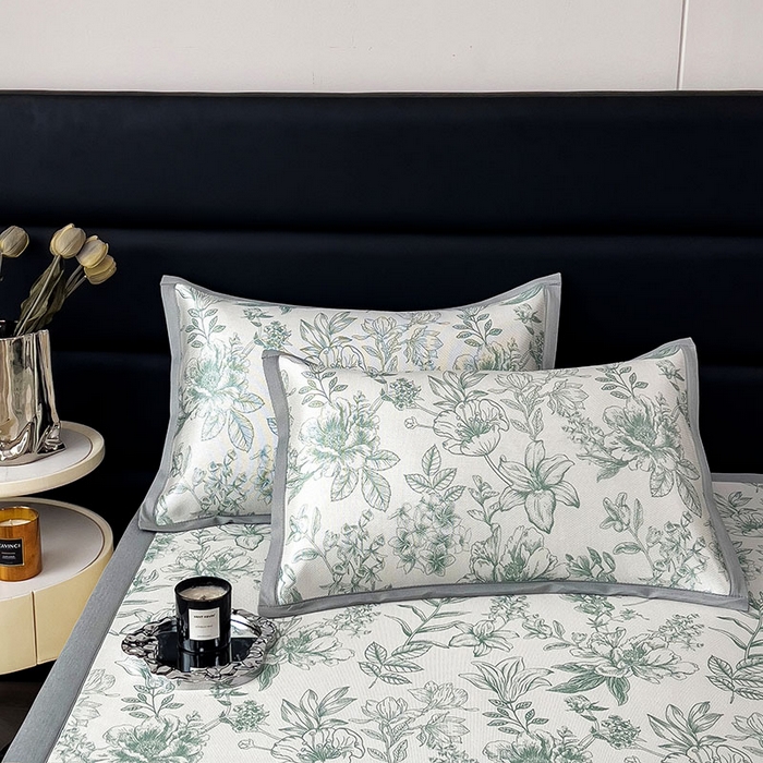 91家纺网 家纺一手货源 找家纺 全季家居 2025新款A类花卉系列数码印花冰藤席凉席席子 繁花物语-水绿 床席