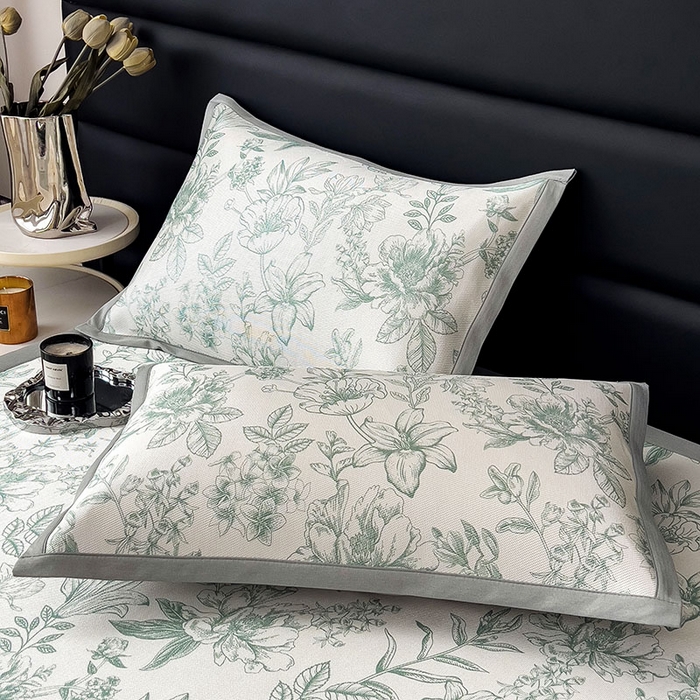 91家纺网 家纺一手货源 找家纺 全季家居 2025新款A类花卉系列数码印花冰藤席凉席席子 繁花物语-水绿 床席