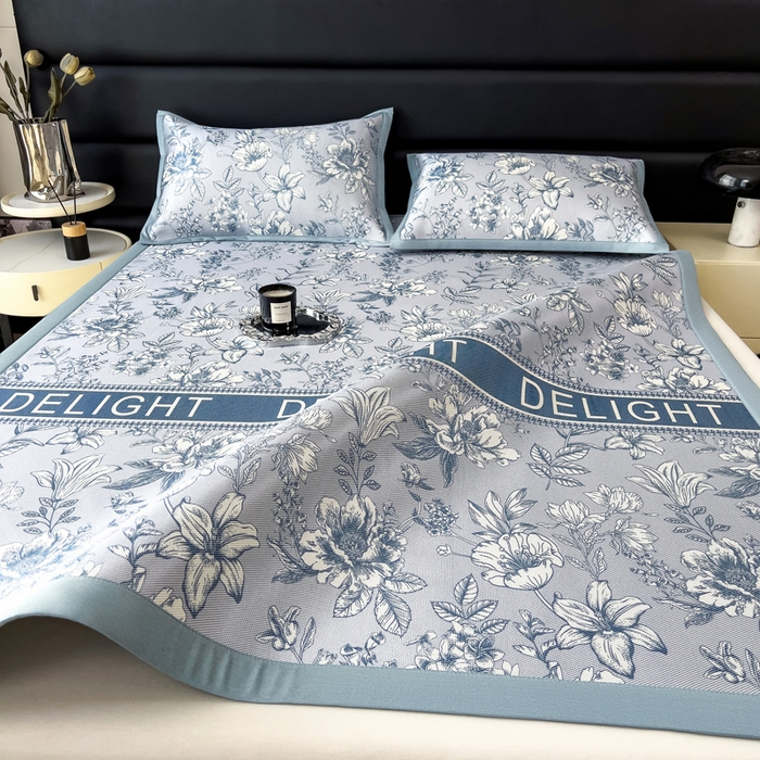 91家纺网 家纺一手货源 找家纺 全季家居 2025新款A类花卉系列数码印花冰藤席凉席席子 繁花物语-天蓝 床席