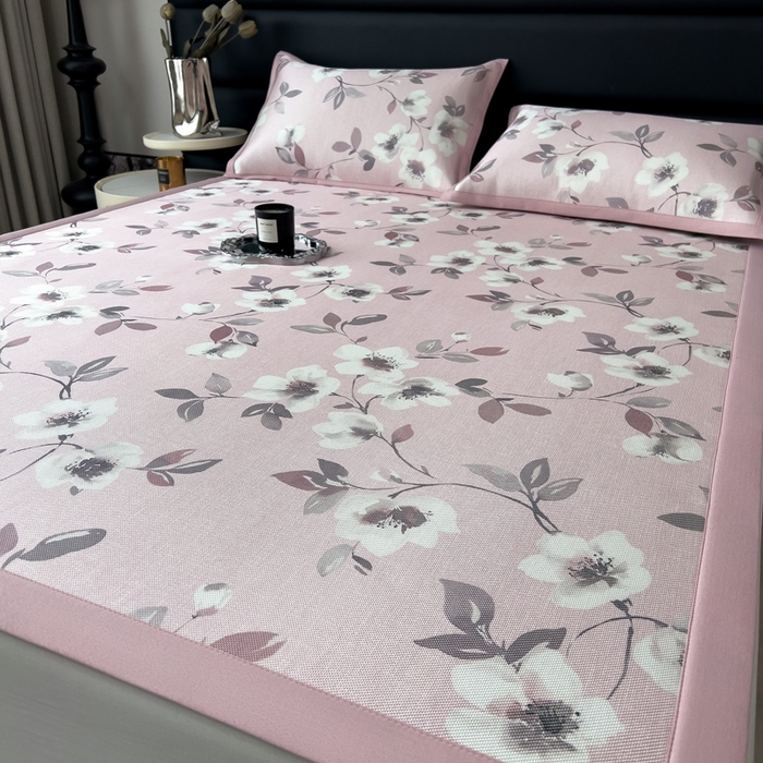 91家纺网 家纺一手货源 找家纺 全季家居 2025新款A类花卉系列数码印花冰藤席凉席席子 花漫舞曲-淡粉 床席