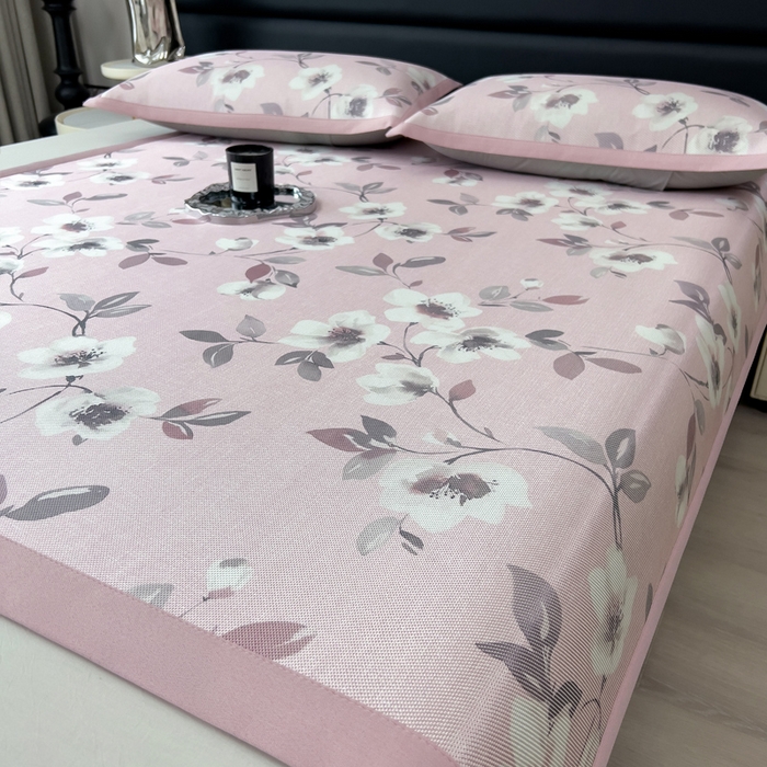 91家纺网 家纺一手货源 找家纺 全季家居 2025新款A类花卉系列数码印花冰藤席凉席席子 花漫舞曲-淡粉 床席