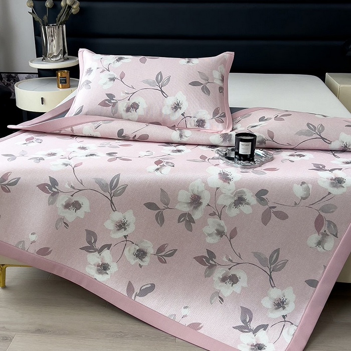 91家纺网 家纺一手货源 找家纺 全季家居 2025新款A类花卉系列数码印花冰藤席凉席席子 花漫舞曲-淡粉 床席