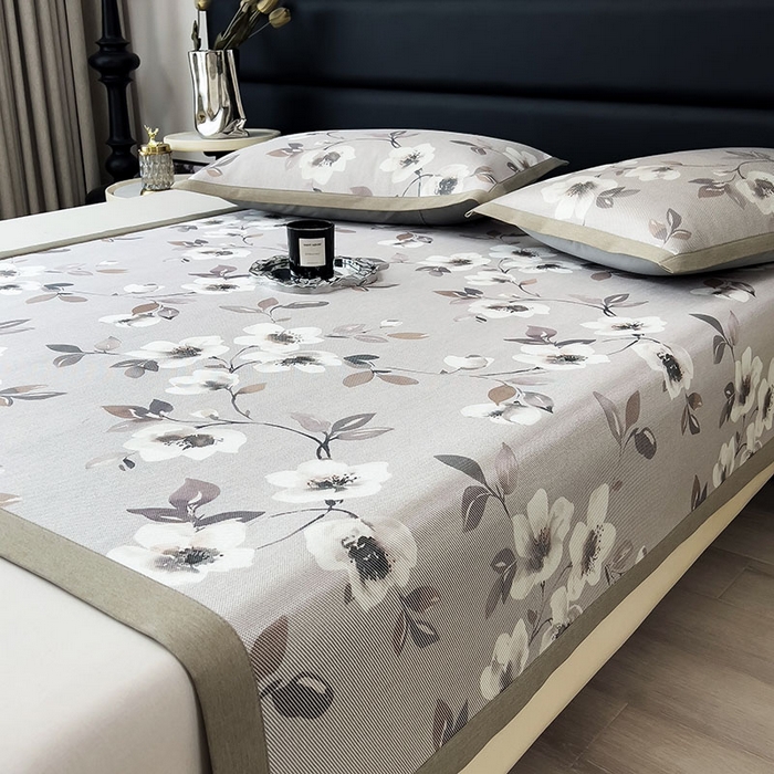 91家纺网 家纺一手货源 找家纺 全季家居 2025新款A类花卉系列数码印花冰藤席凉席席子 花漫舞曲-浅咖 床席