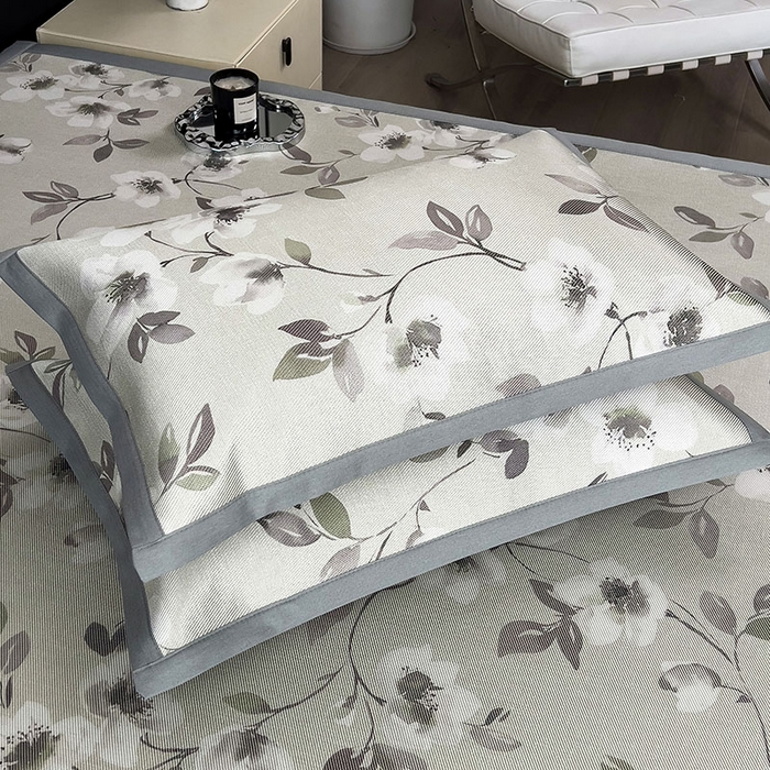 91家纺网 家纺一手货源 找家纺 全季家居 2025新款A类花卉系列数码印花冰藤席凉席席子 花漫舞曲-水绿 床席