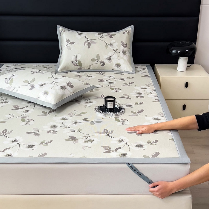 91家纺网 家纺一手货源 找家纺 全季家居 2025新款A类花卉系列数码印花冰藤席凉席席子 花漫舞曲-水绿 床席