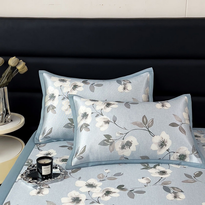 91家纺网 家纺一手货源 找家纺 全季家居 2025新款A类花卉系列数码印花冰藤席凉席席子 花漫舞曲-天蓝 床席