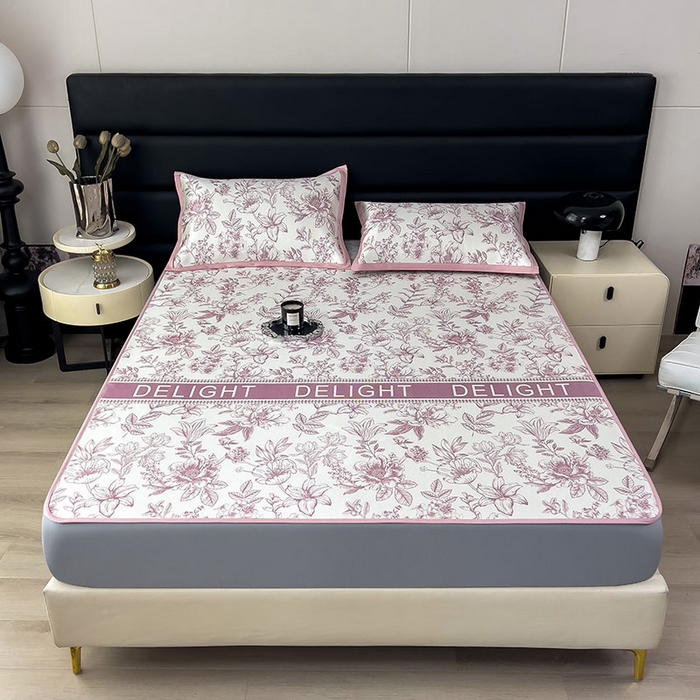 91家纺网 家纺一手货源 找家纺 全季家居 2025新款A类花卉系列数码印花冰藤席凉席席子 繁花物语-淡粉 床笠