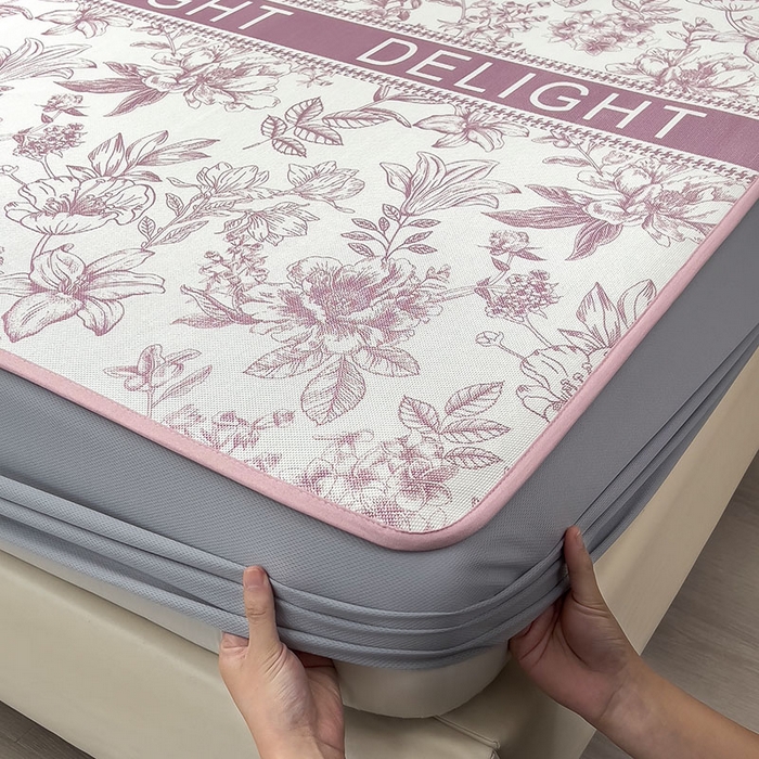 91家纺网 家纺一手货源 找家纺 全季家居 2025新款A类花卉系列数码印花冰藤席凉席席子 繁花物语-淡粉 床笠