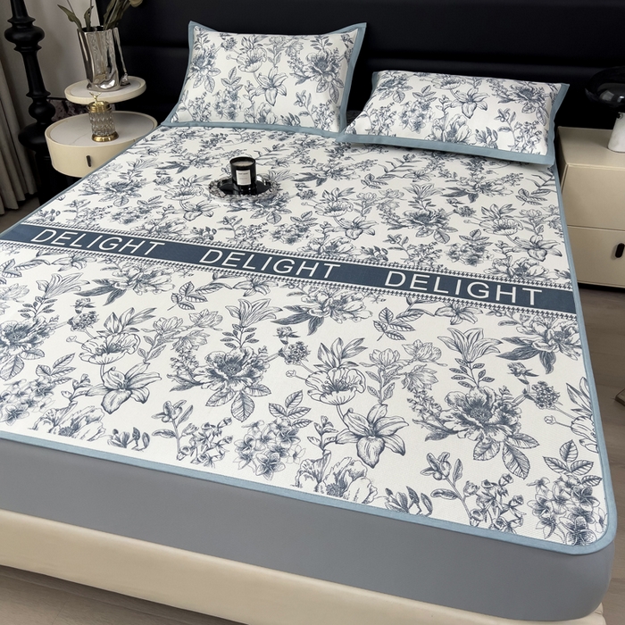 91家纺网 家纺一手货源 找家纺 全季家居 2025新款A类花卉系列数码印花冰藤席凉席席子 繁花物语-深蓝 床笠