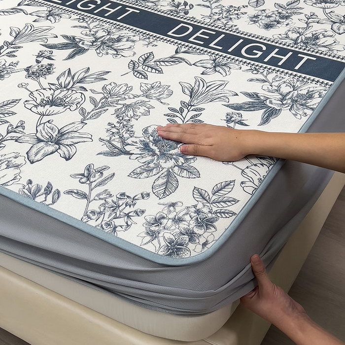 91家纺网 家纺一手货源 找家纺 全季家居 2025新款A类花卉系列数码印花冰藤席凉席席子 繁花物语-深蓝 床笠