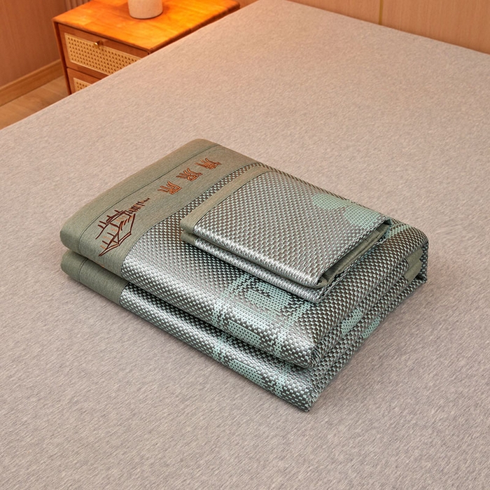 91家纺网 家纺一手货源 找家纺 全季家居 2025新款A类抗菌防螨清凉提花冰藤席凉席席子 花语-水绿 床席
