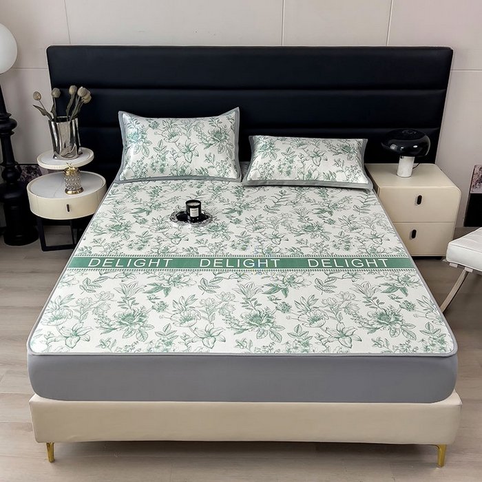 91家纺网 家纺一手货源 找家纺 全季家居 2025新款A类花卉系列数码印花冰藤席凉席席子 繁花物语-水绿 床笠