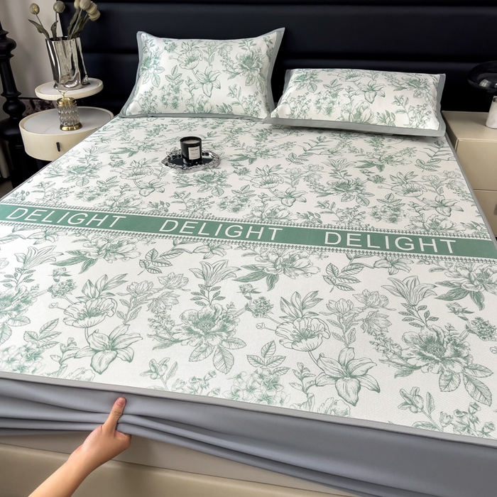 91家纺网 家纺一手货源 找家纺 全季家居 2025新款A类花卉系列数码印花冰藤席凉席席子 繁花物语-水绿 床笠