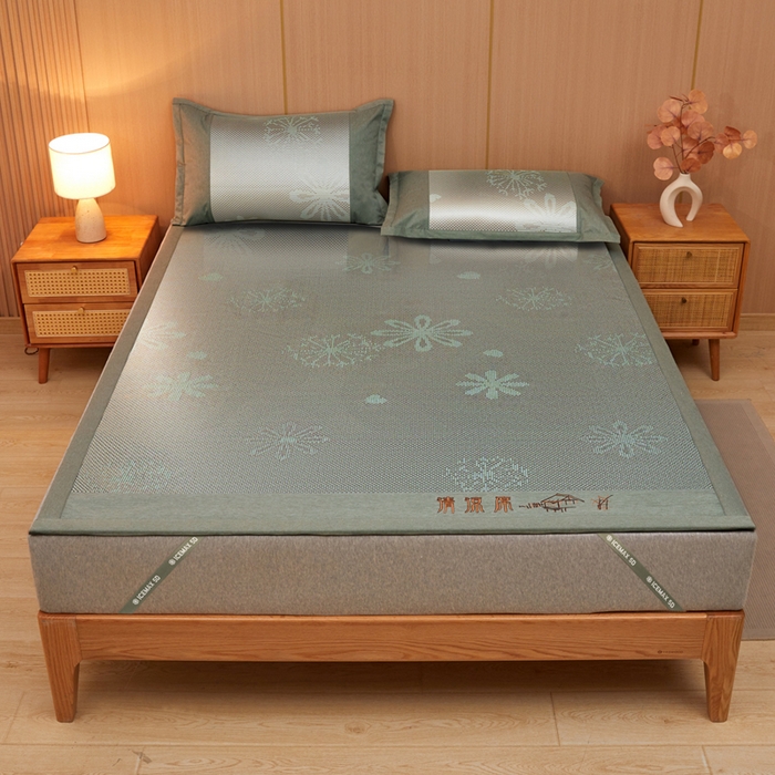 91家纺网 家纺一手货源 找家纺 全季家居 2025新款A类抗菌防螨清凉提花冰藤席凉席席子 飘雪-水绿 床席