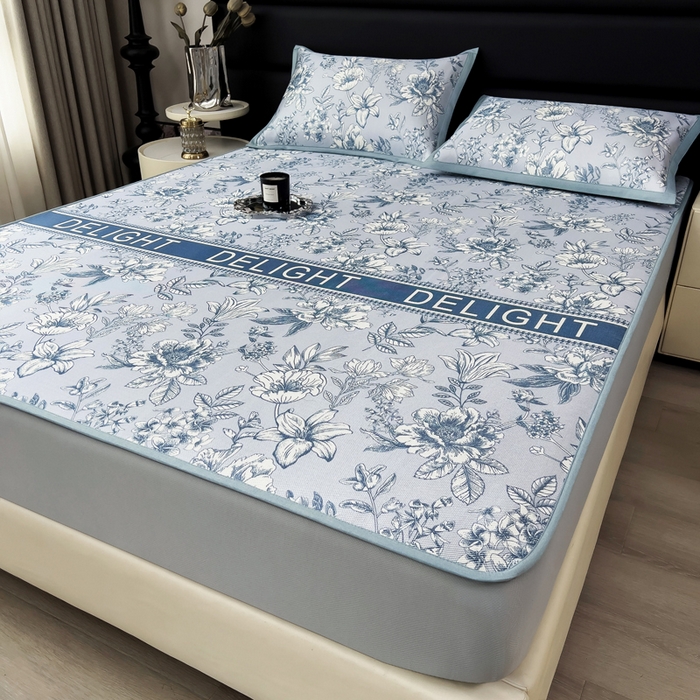 91家纺网 家纺一手货源 找家纺 全季家居 2025新款A类花卉系列数码印花冰藤席凉席席子 繁花物语-天蓝 床笠