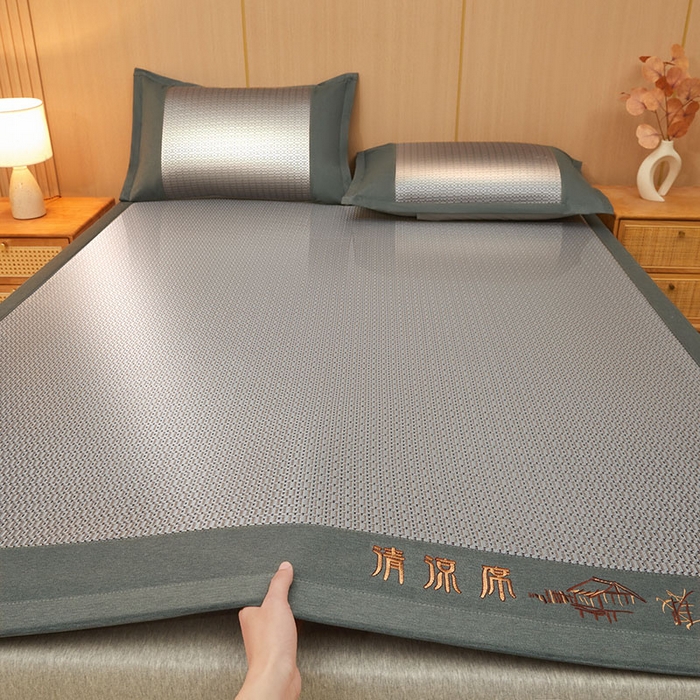 91家纺网 家纺一手货源 找家纺 全季家居 2025新款A类抗菌防螨清凉提花冰藤席凉席席子 若兮-烟灰 床席