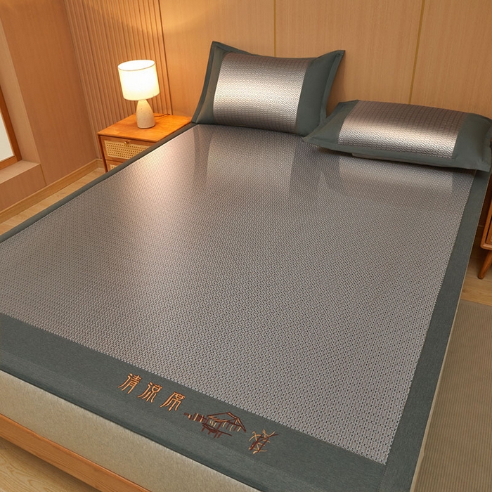 91家纺网 家纺一手货源 找家纺 全季家居 2025新款A类抗菌防螨清凉提花冰藤席凉席席子 若兮-烟灰 床席