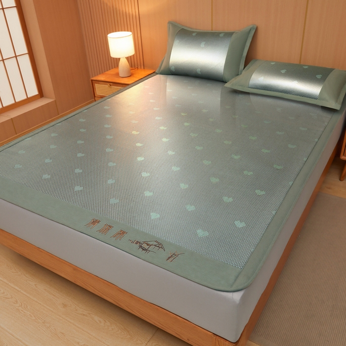 91家纺网 家纺一手货源 找家纺 全季家居 2025新款A类抗菌防螨清凉提花冰藤席凉席席子 爱心-水绿 床笠