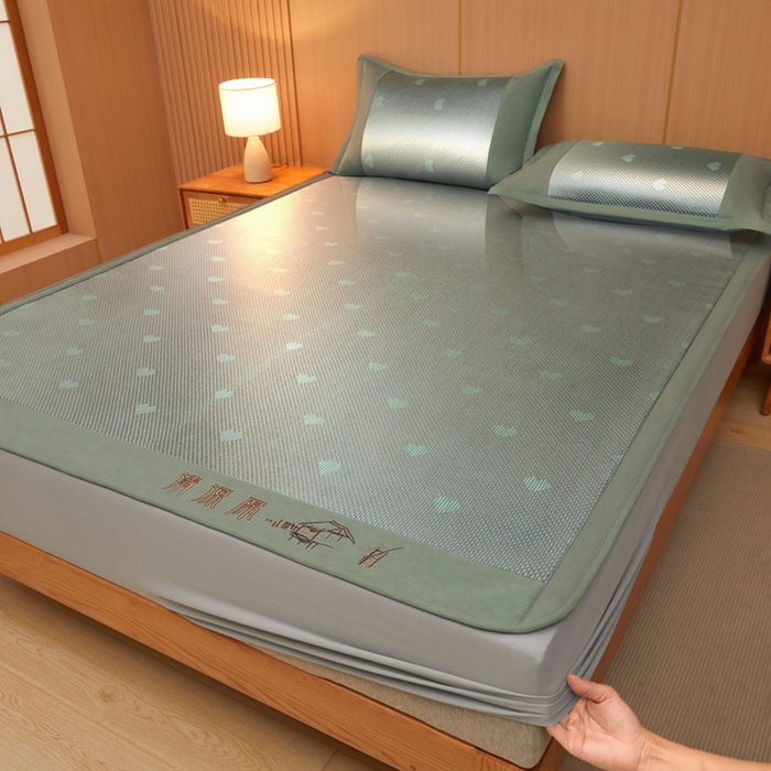 91家纺网 家纺一手货源 找家纺 全季家居 2025新款A类抗菌防螨清凉提花冰藤席凉席席子 爱心-水绿 床笠