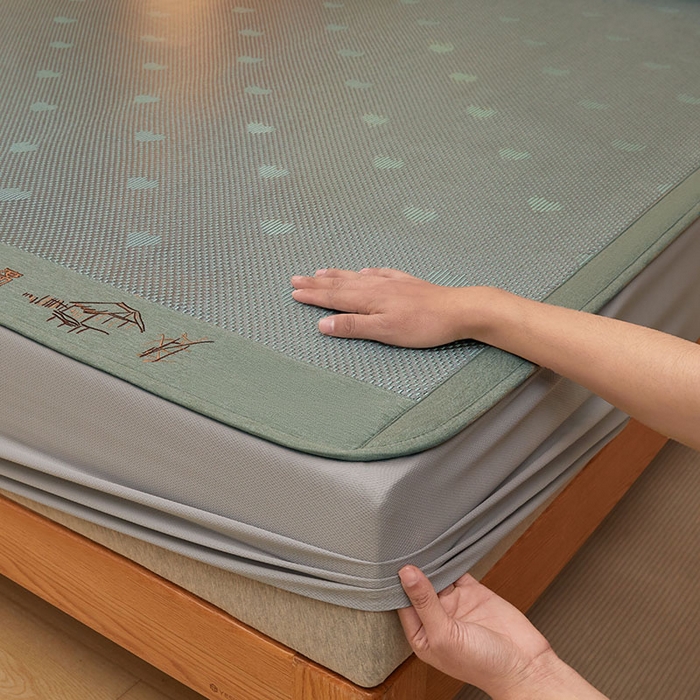 91家纺网 家纺一手货源 找家纺 全季家居 2025新款A类抗菌防螨清凉提花冰藤席凉席席子 爱心-水绿 床笠