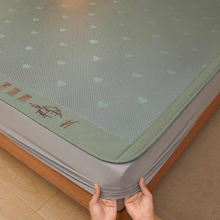 91家纺网 家纺一手货源 找家纺 全季家居 2025新款A类抗菌防螨清凉提花冰藤席凉席席子 爱心-水绿 床笠