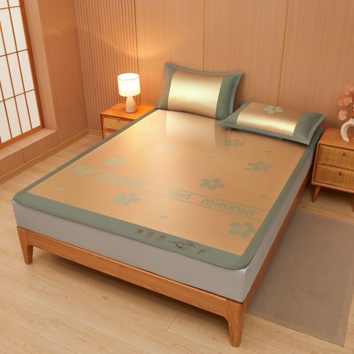 91家纺网 家纺一手货源 找家纺 全季家居 2025新款A类抗菌防螨清凉提花冰藤席凉席席子 花语-娇黄 床笠