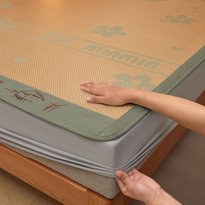 91家纺网 家纺一手货源 找家纺 全季家居 2025新款A类抗菌防螨清凉提花冰藤席凉席席子 花语-娇黄 床笠