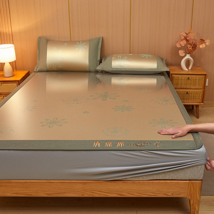 91家纺网 家纺一手货源 找家纺 全季家居 2025新款A类抗菌防螨清凉提花冰藤席凉席席子 飘雪-娇黄 床笠