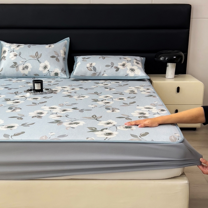 91家纺网 家纺一手货源 找家纺 全季家居 2025新款A类花卉系列数码印花冰藤席凉席席子 花漫舞曲-天蓝 床笠